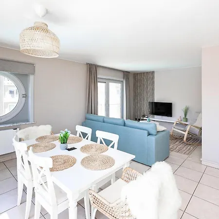 Stunning In With Kitchen *